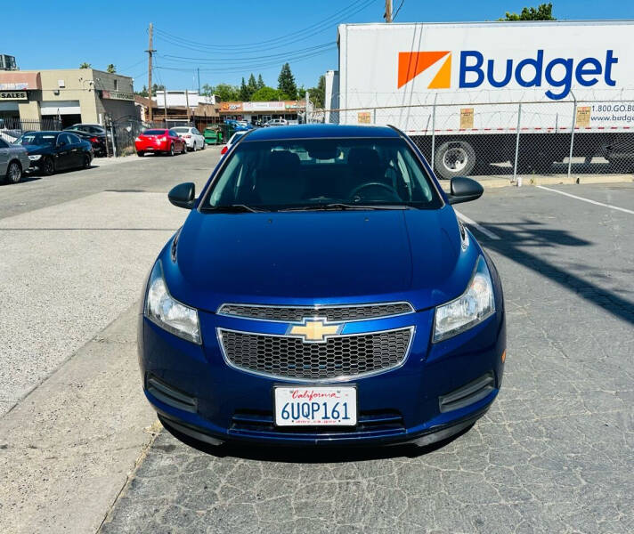 2012 Chevrolet Cruze LS photo 3