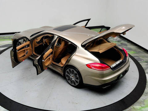 2016 Porsche Panamera