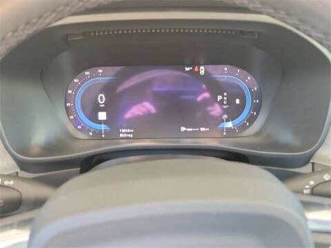 2023 Volvo XC40 B5 Plus Dark Theme