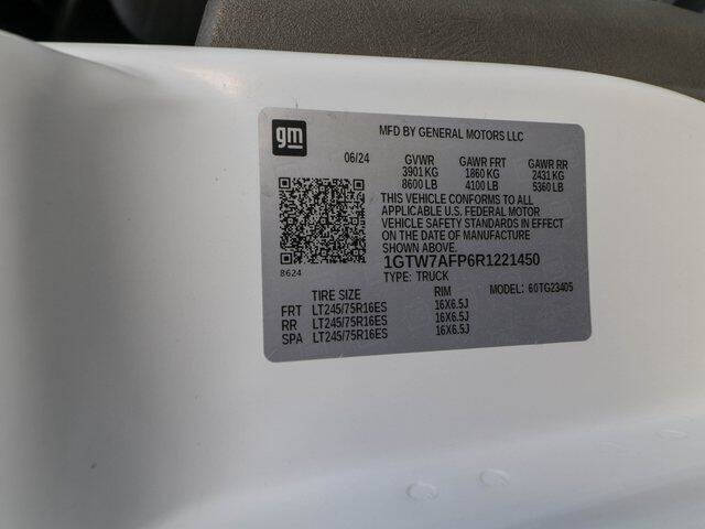 2024 GMC Savana 2500