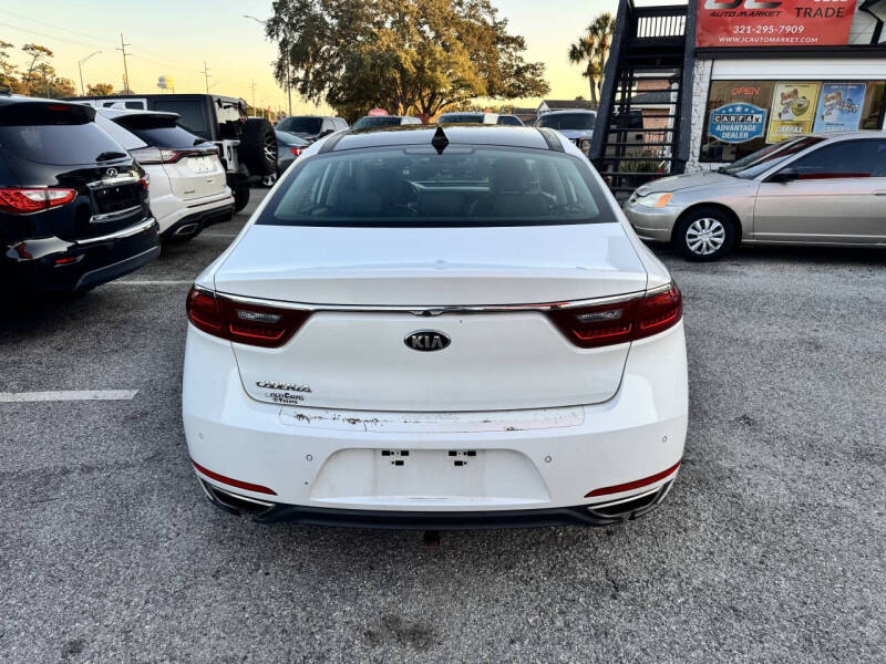 2017 Kia Cadenza Premium