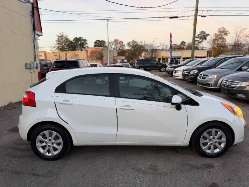 2013 Kia Rio 5-Door LX