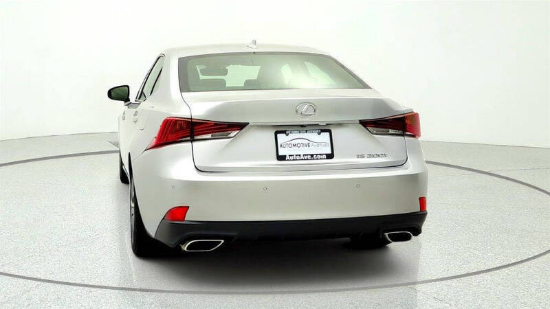 2017 Lexus IS 200t