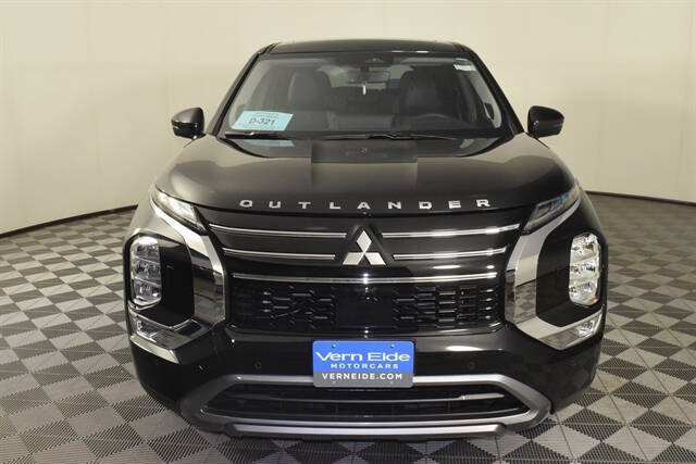 2025 Mitsubishi Outlander PHEV SE