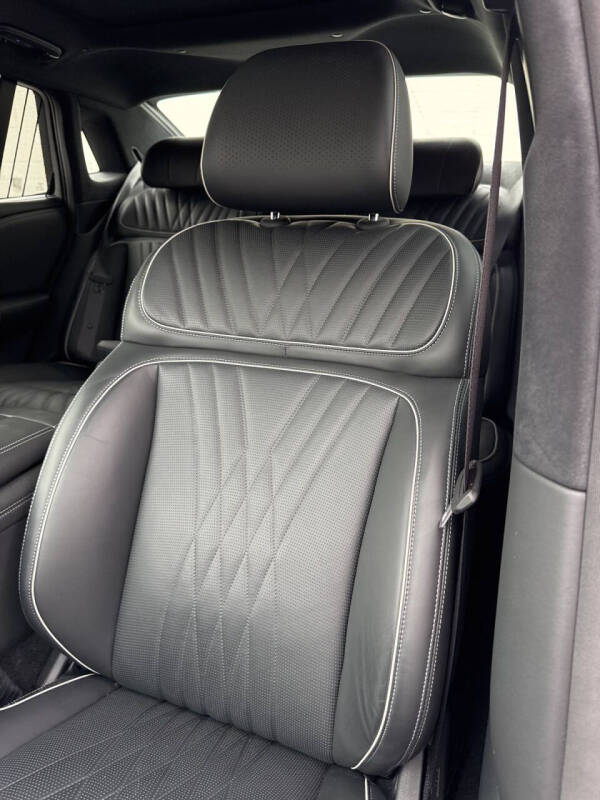 2025 Genesis G90 3.5T e-Supercharger