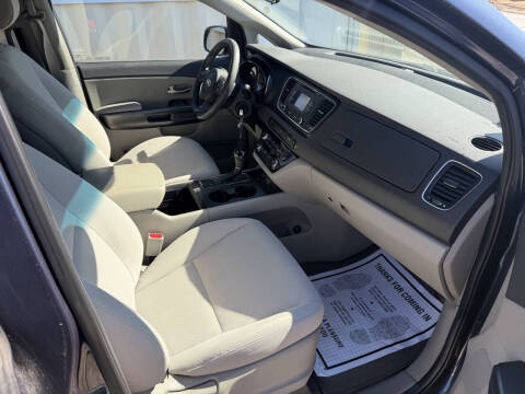 2016 Kia Sedona LX