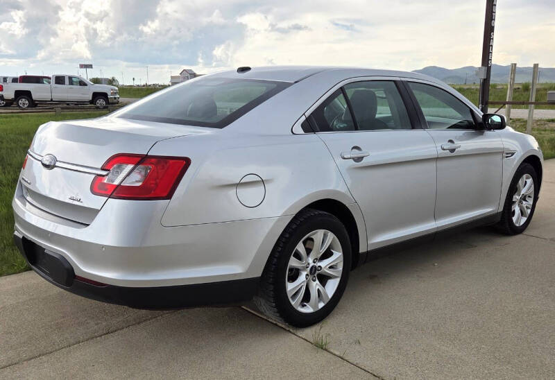 2010 Ford Taurus SEL