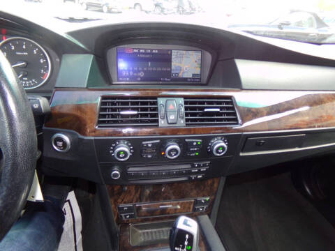 2009 BMW 5 Series 528i