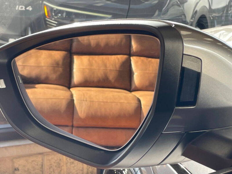 2019 Audi e-tron quattro Prestige