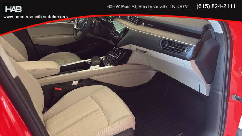 2021 Audi e-tron quattro Premium