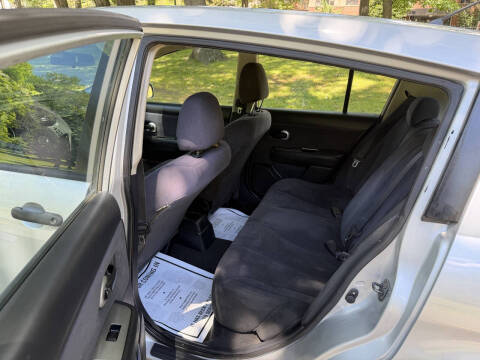 2009 Nissan Versa 1.8 S
