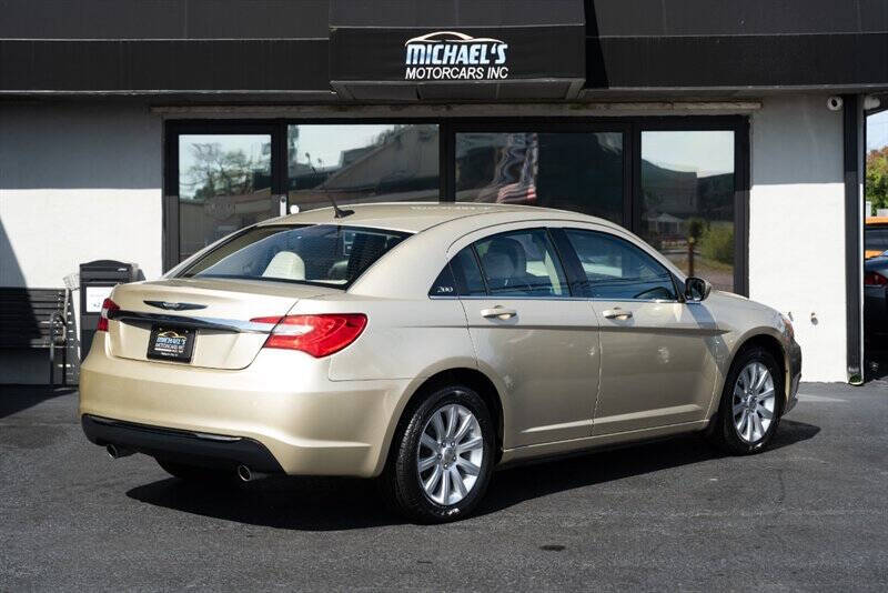 2011 Chrysler 200 Touring