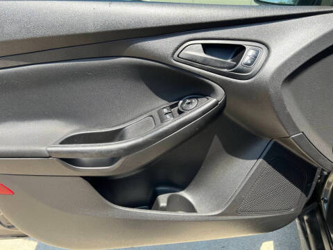 2017 Ford Focus S