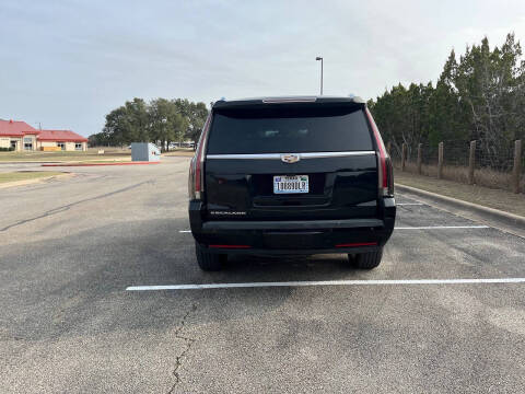 2018 Cadillac Escalade Luxury