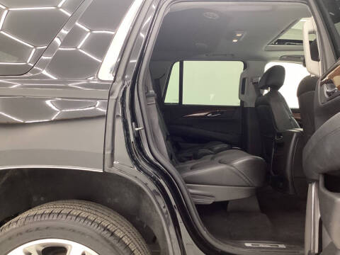 2017 Cadillac Escalade Luxury