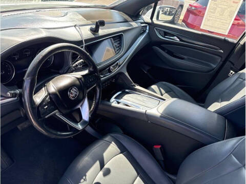 2022 Buick Enclave Essence