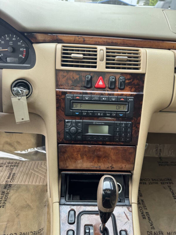 2002 Mercedes-Benz E-Class E 320