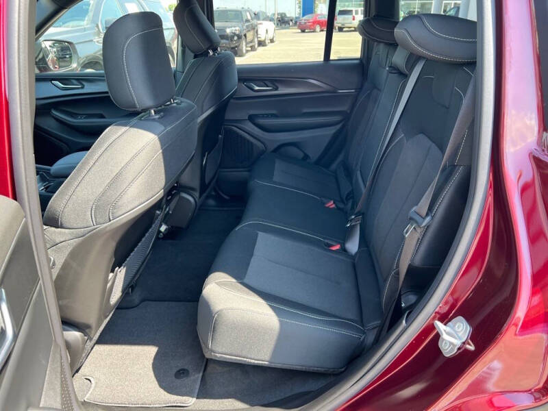 2024 Jeep Grand Cherokee L Altitude