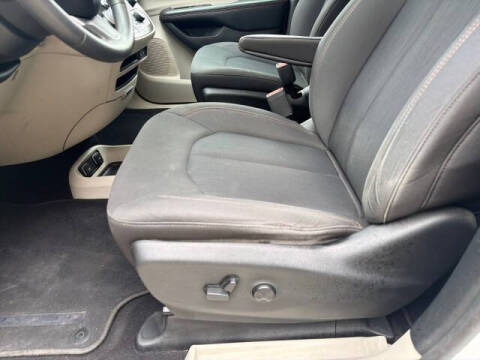 2017 Chrysler Pacifica Touring