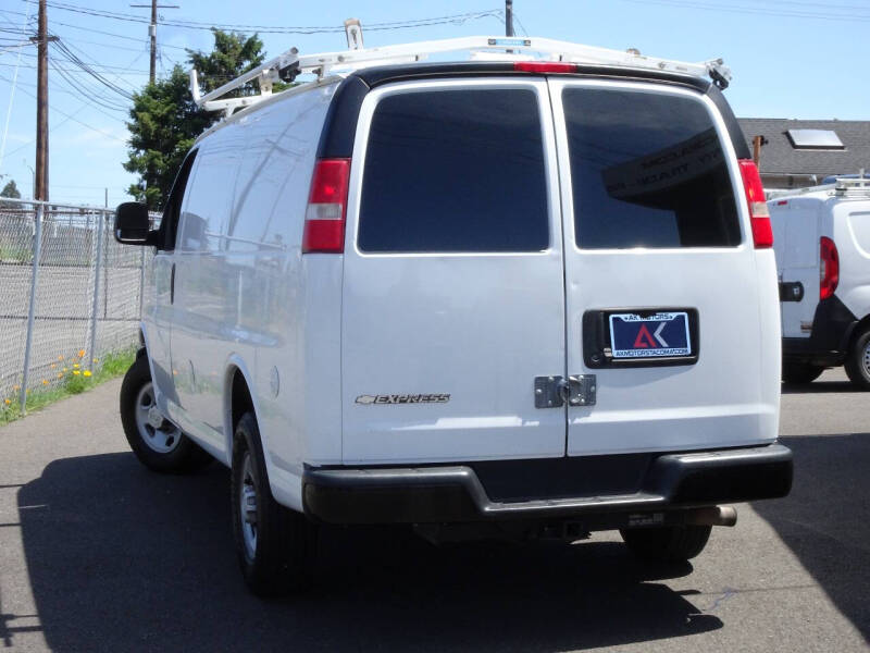 2017 Chevrolet Express 2500