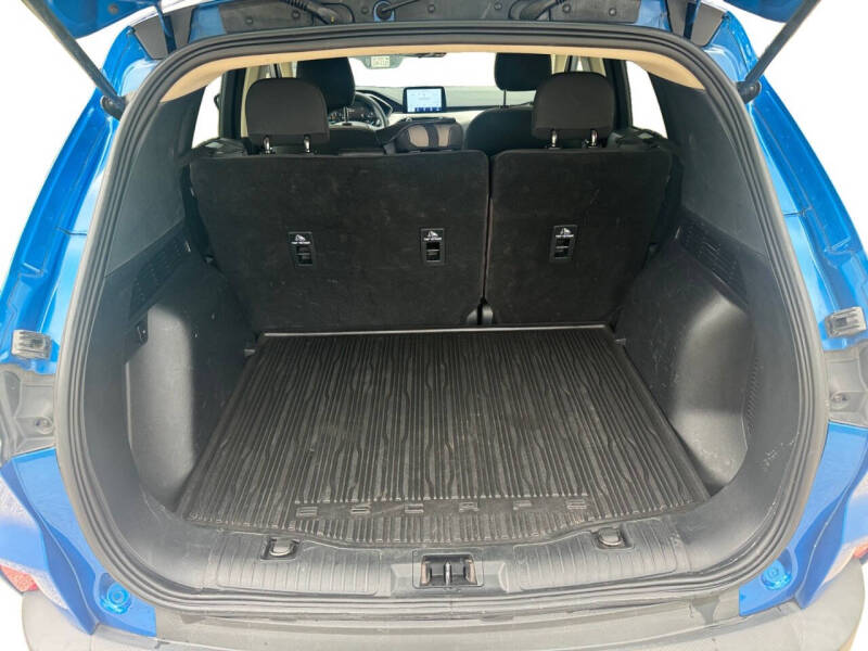 2020 Ford Escape SE