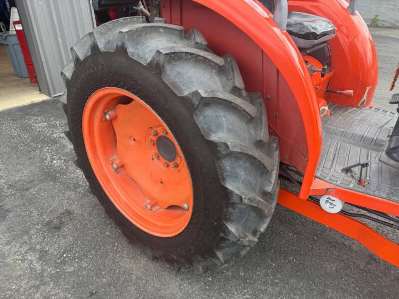 2005 Kubota L5030 Tractor W/ loader