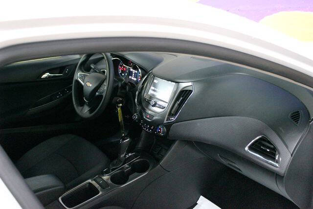 2017 Chevrolet Cruze LT Auto