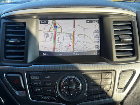 2020 Nissan Pathfinder SL