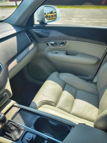 2022 Volvo XC90 T6 Inscription 7-Passenger