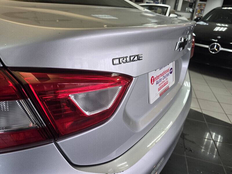 2018 Chevrolet Cruze LS Auto