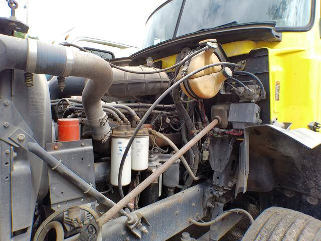 2000 Mack CH613
