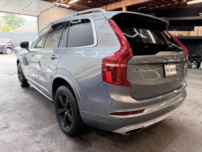 2016 Volvo XC90 T5 Momentum
