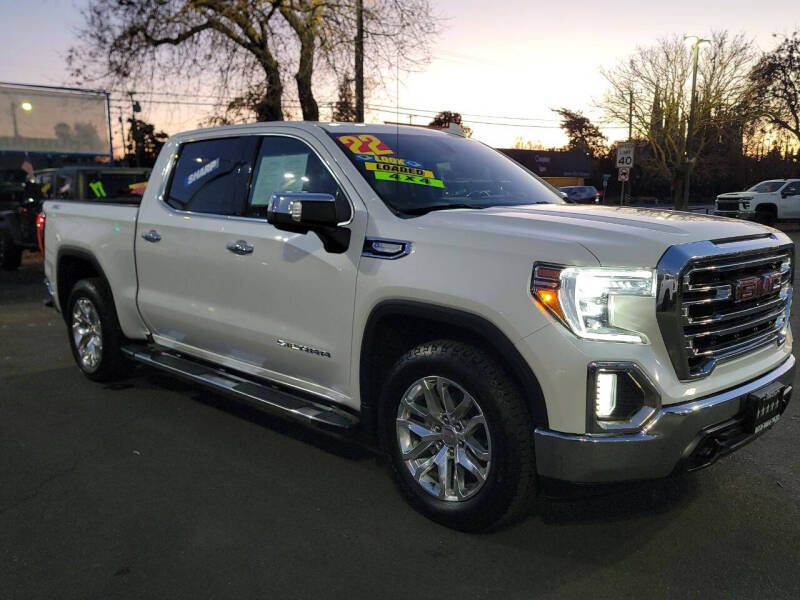 2022 GMC Sierra 1500 Limited SLT photo 3