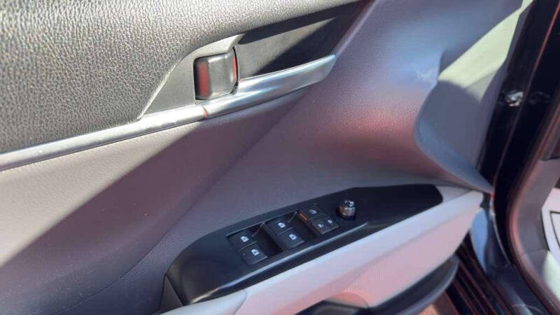 2020 Toyota Camry LE