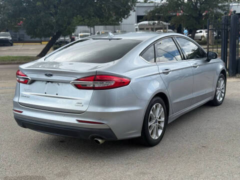 2020 Ford Fusion SE