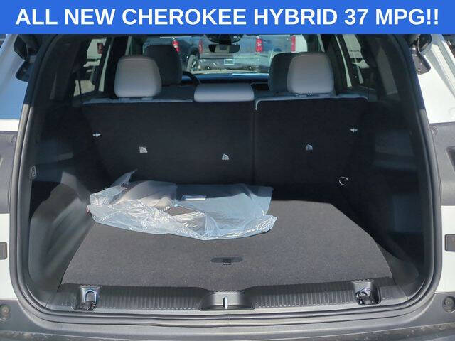 2026 Jeep Cherokee Laredo