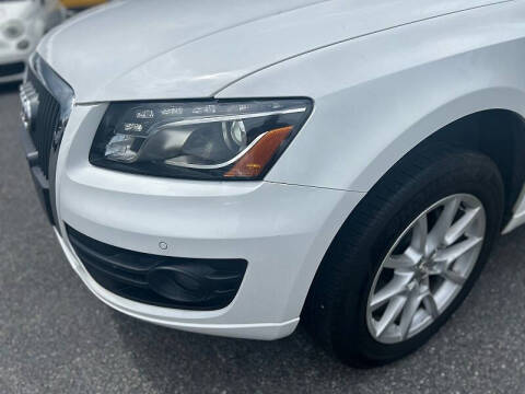 2012 Audi Q5 2.0T quattro Premium Plus