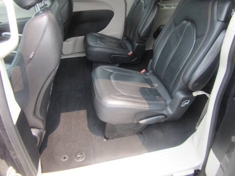 2020 Chrysler Pacifica Touring L