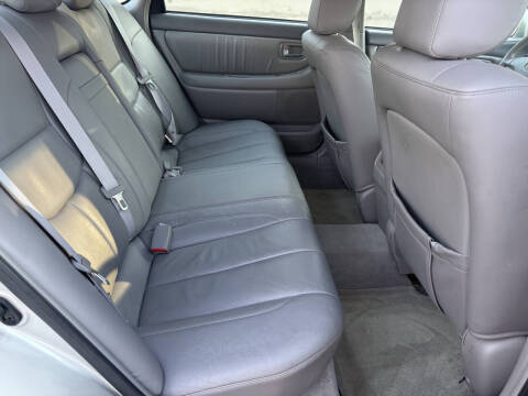 2003 Toyota Avalon XL