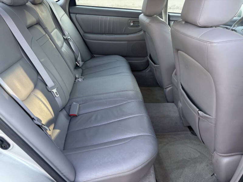 2003 Toyota Avalon XL