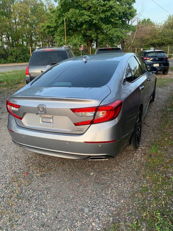 2021 Honda Accord Touring's photo