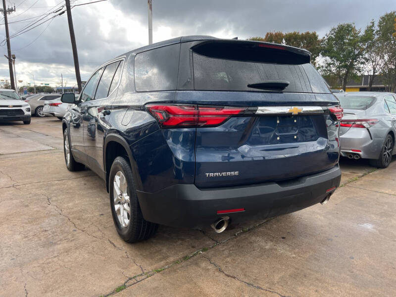 2023 Chevrolet Traverse LS