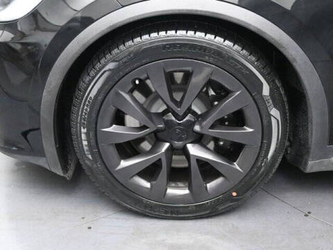 2023 Tesla Model X Standard Range