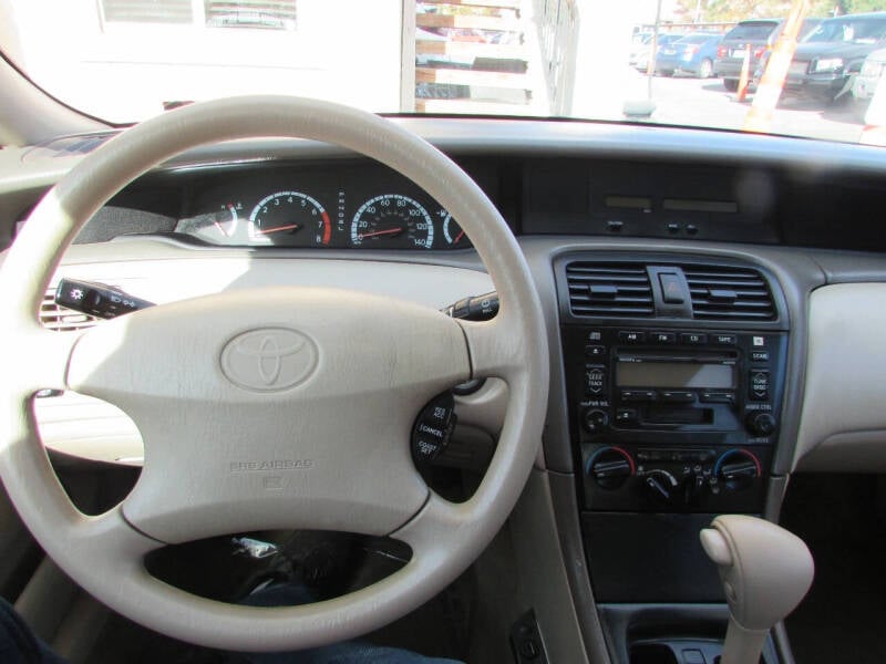 2001 Toyota Avalon XLS photo 23