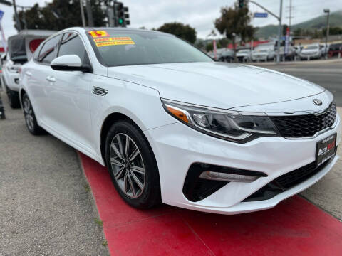 2018 Toyota Camry for sale at Auto Max of Ventura in Ventura CA