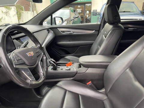 2022 Cadillac XT5 Luxury