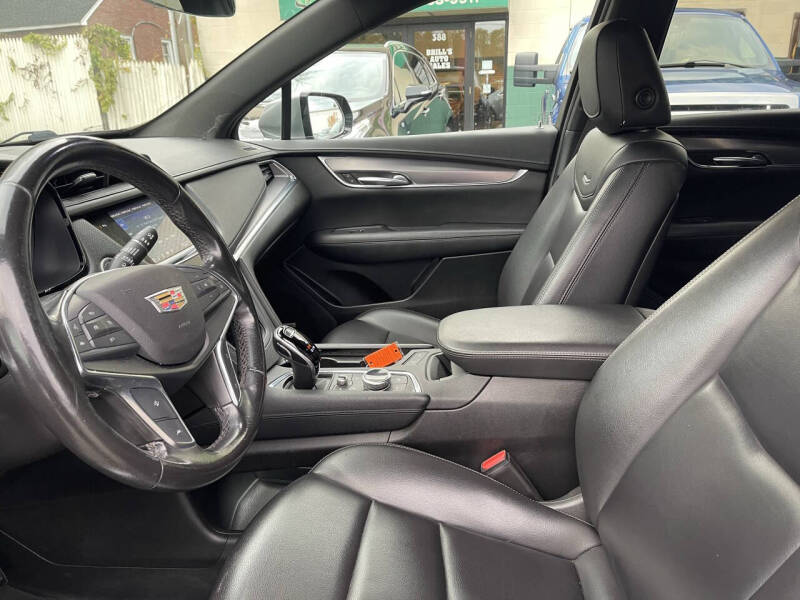 2022 Cadillac XT5 Luxury