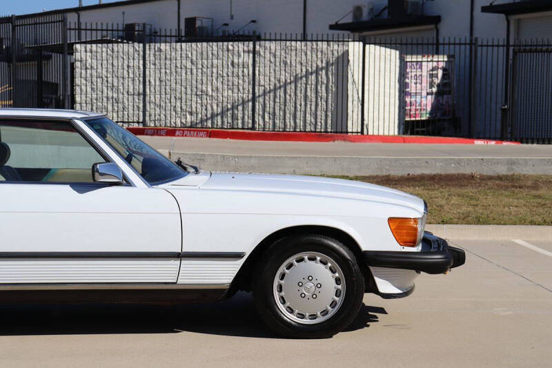 1988 Mercedes-Benz 560-Class 560 SL