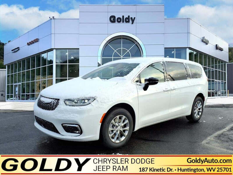 2026 Chrysler Pacifica Select's photo