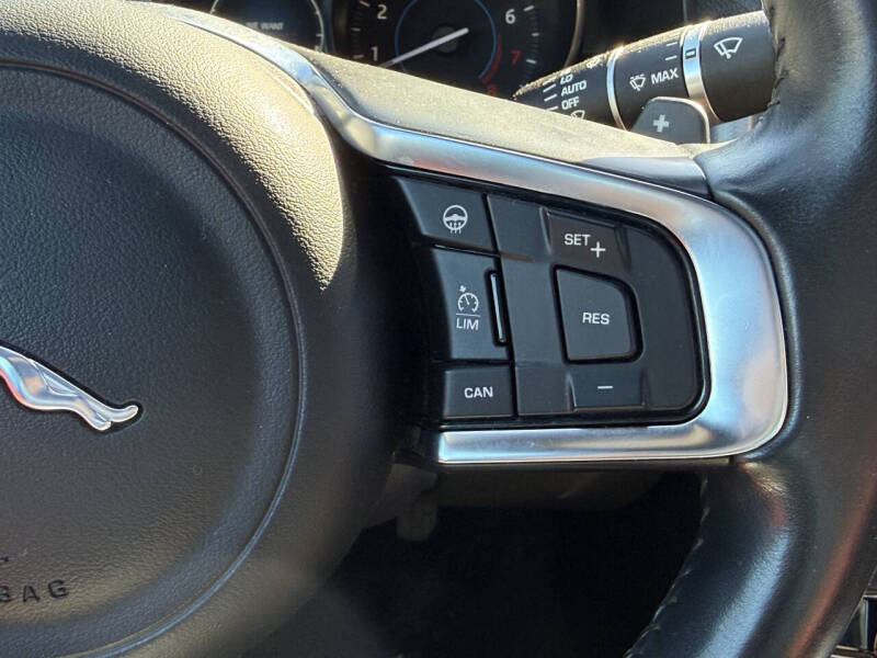 2016 Jaguar XF R-Sport